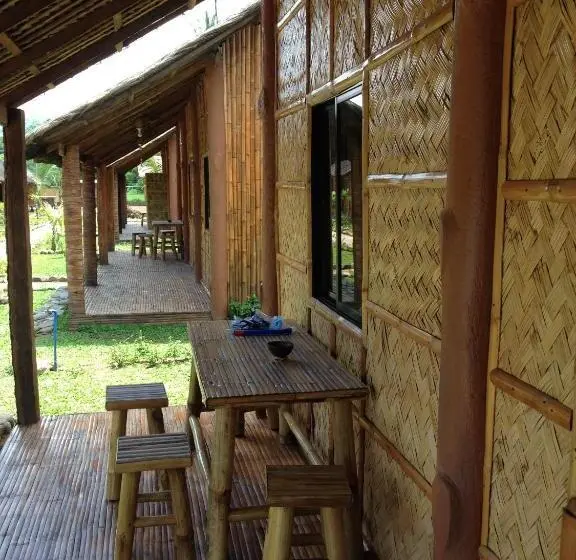Talo 1 Makuuhuone, Calayo Beach Resort