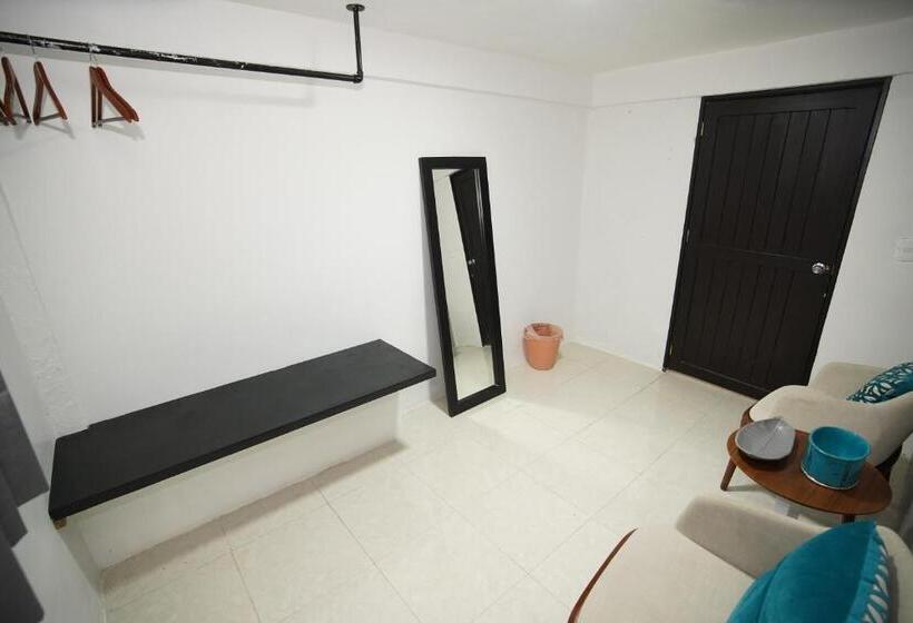 キングサイズベッドのスタンダードルーム, Downtown Hostel Chetumal