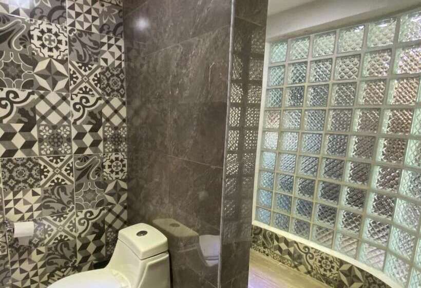 スタンダードルーム, La Ninfa