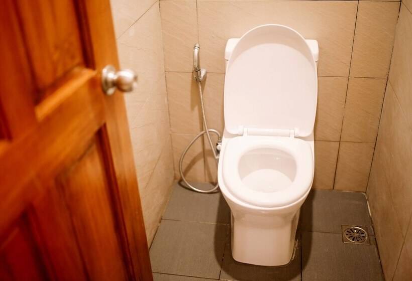 سرير فى غرفة مشتركه, Hostel Avenue