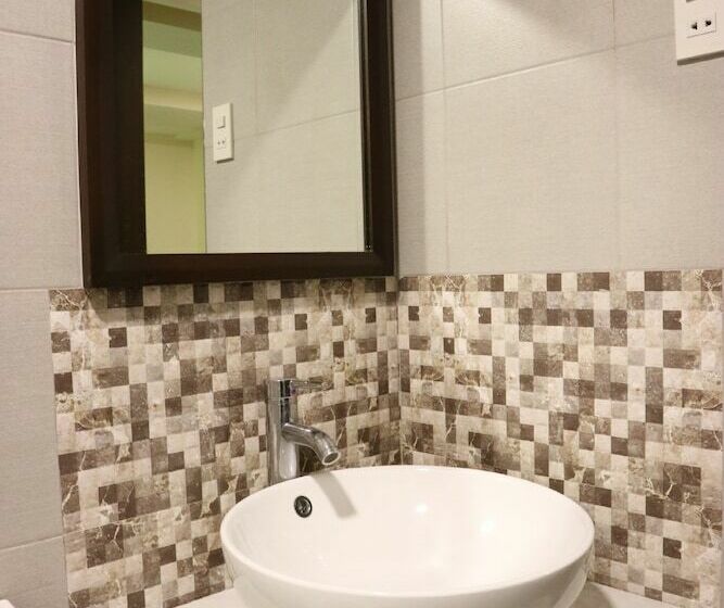 اتاق لوکس, Emerald Boutique