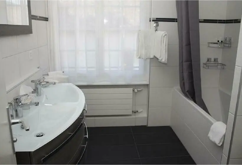 Standard-huone, Hôtel Du Chasseur