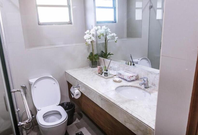 اتاق سوپریور, La Fiesta