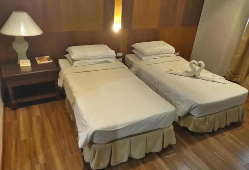 اتاق لوکس, La Fiesta