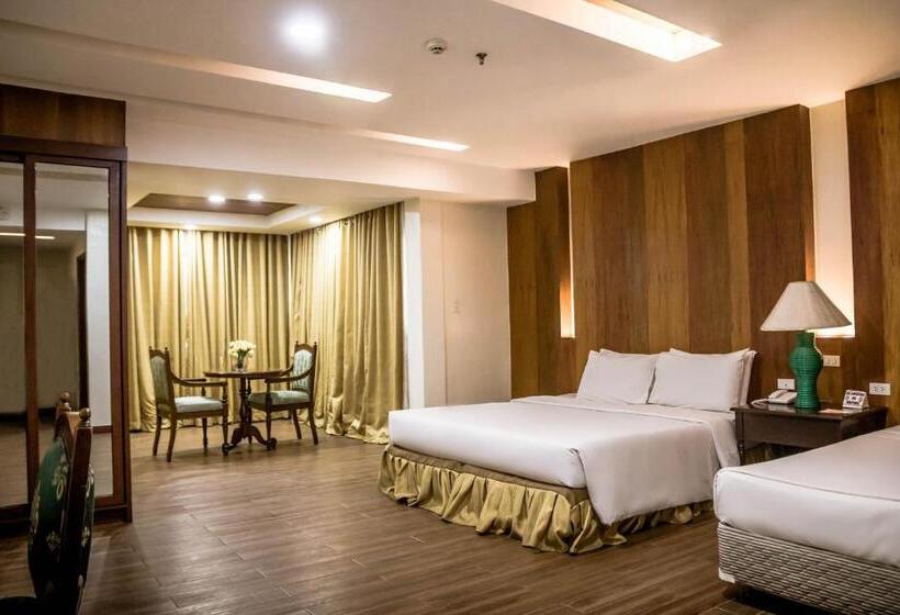 اتاق خانوادگی, La Fiesta