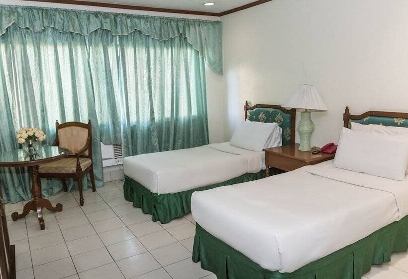 اتاق لوکس, La Fiesta