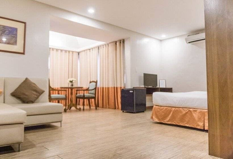 سوییت اجرایی, La Fiesta