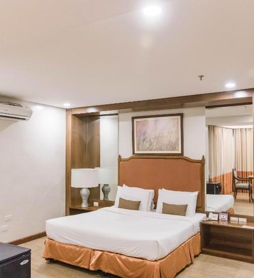 سوییت اجرایی, La Fiesta