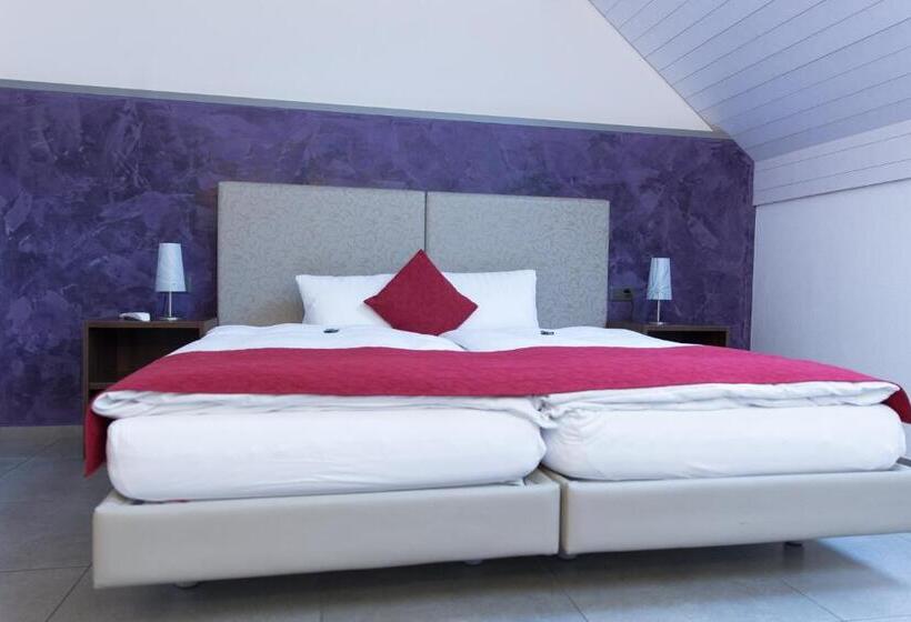 חדר קומפורט, Schäfli Siebnen