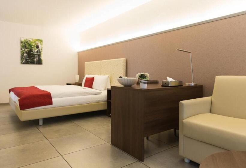 חדר קומפורט, Schäfli Siebnen