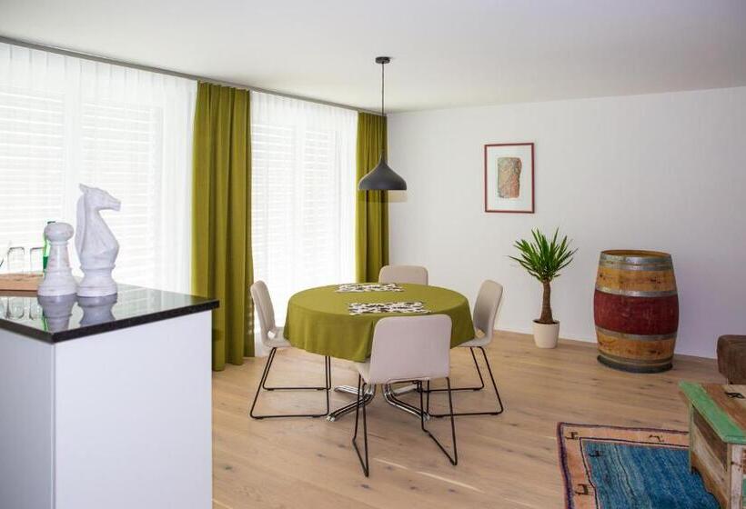 סוויטה עם טרסה, Schäfli Siebnen