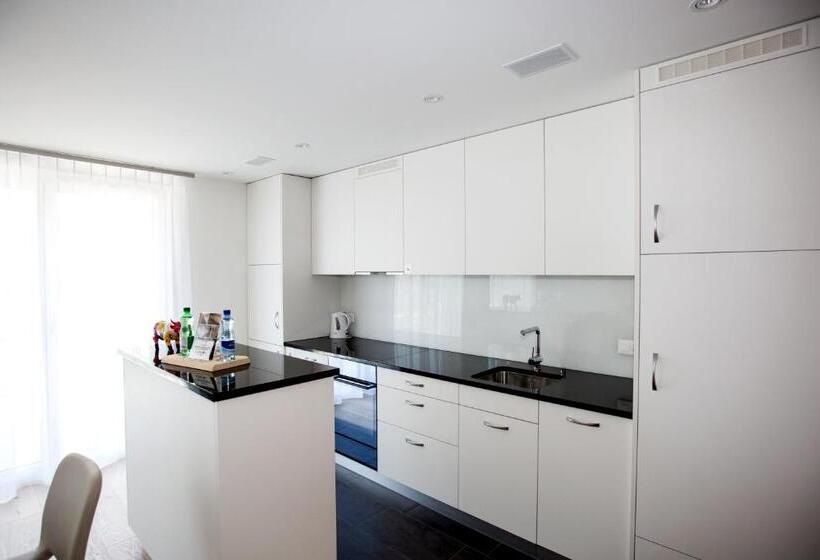 סוויטה עם טרסה, Schäfli Siebnen