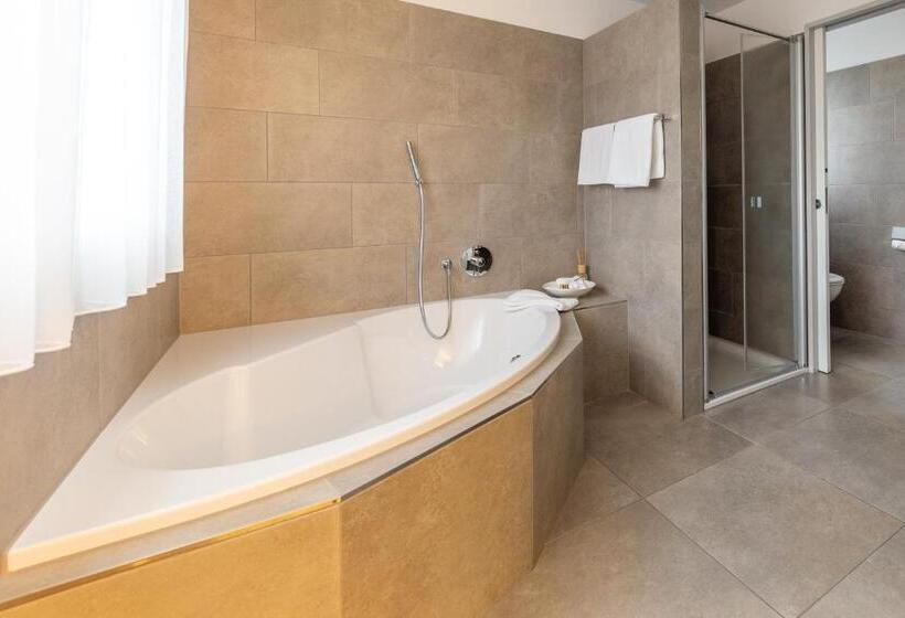 חדר קומפורט, Schäfli Siebnen