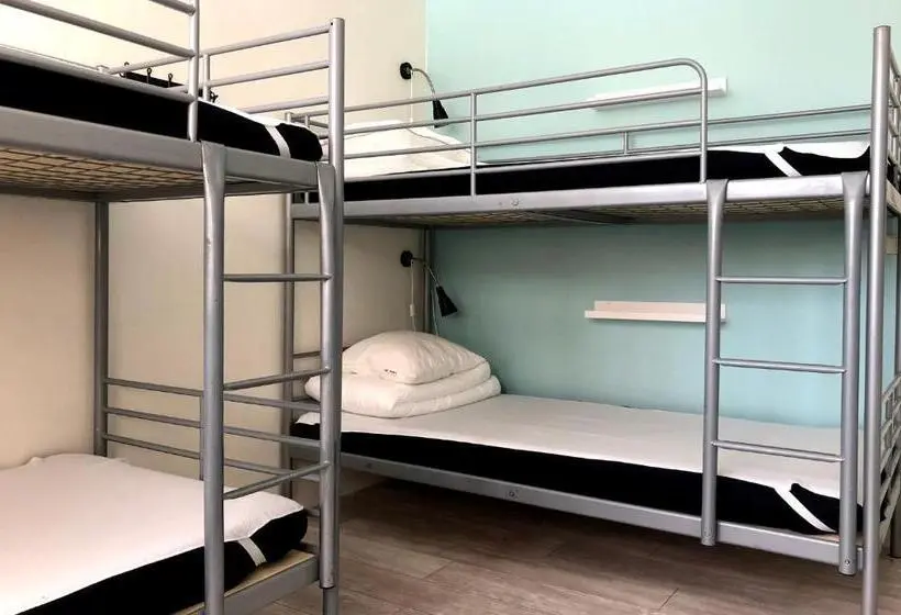 4ベッドルームクラシックタイプ, örebro City Hostel