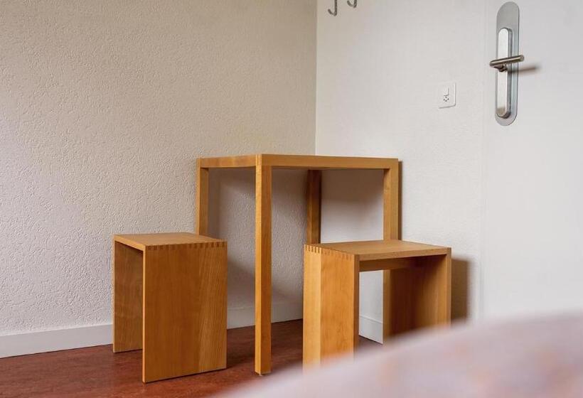 اتاق استاندارد یک تخته با سرویس بهداشتی مشترک, St. Gallen Youth Hostel