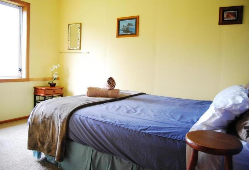 带海景的标准房, Surat Bay Lodge By The Sea/backpackers Hostel