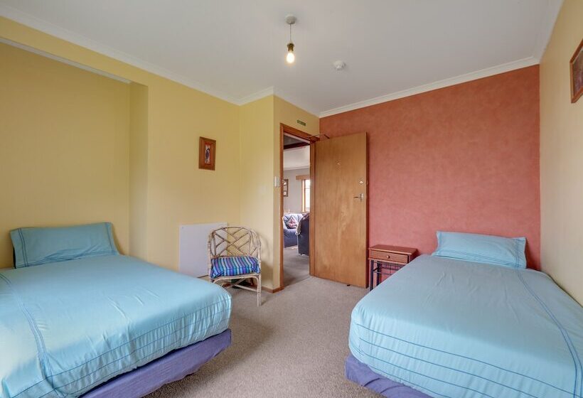 带海景的标准房, Surat Bay Lodge By The Sea/backpackers Hostel