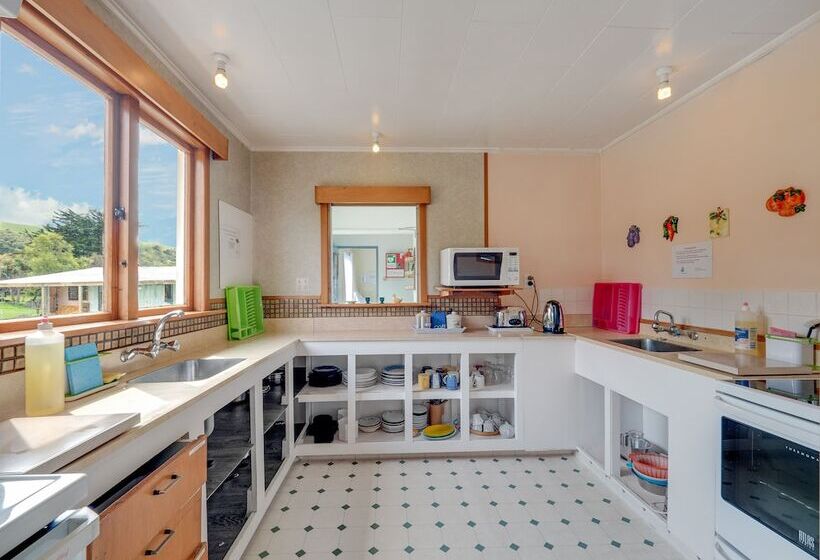 带海景的标准房, Surat Bay Lodge By The Sea/backpackers Hostel