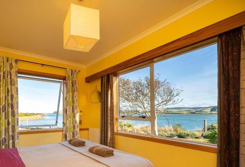 带海景的标准房, Surat Bay Lodge By The Sea/backpackers Hostel
