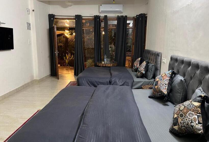 غرفة ديلوكس رباعية, House Of Lights