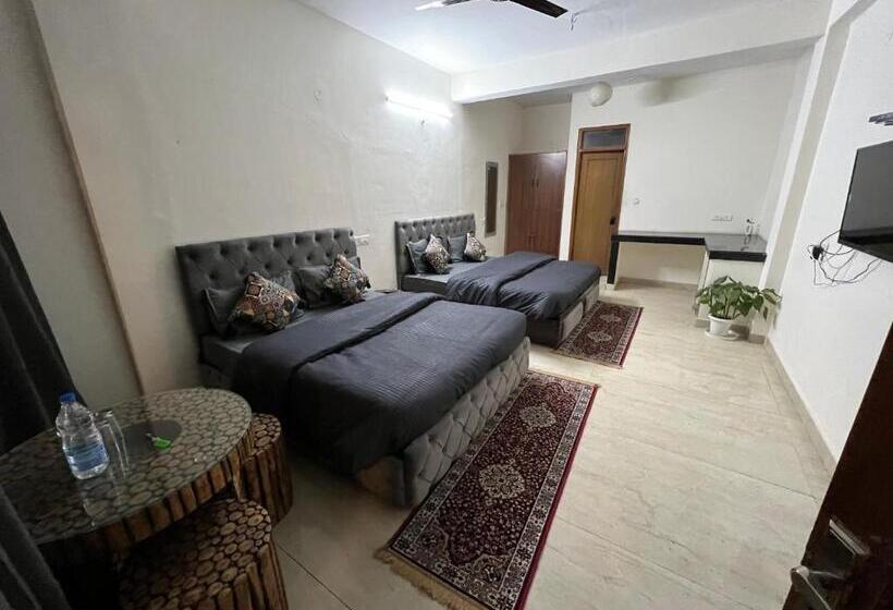 غرفة ديلوكس رباعية, House Of Lights