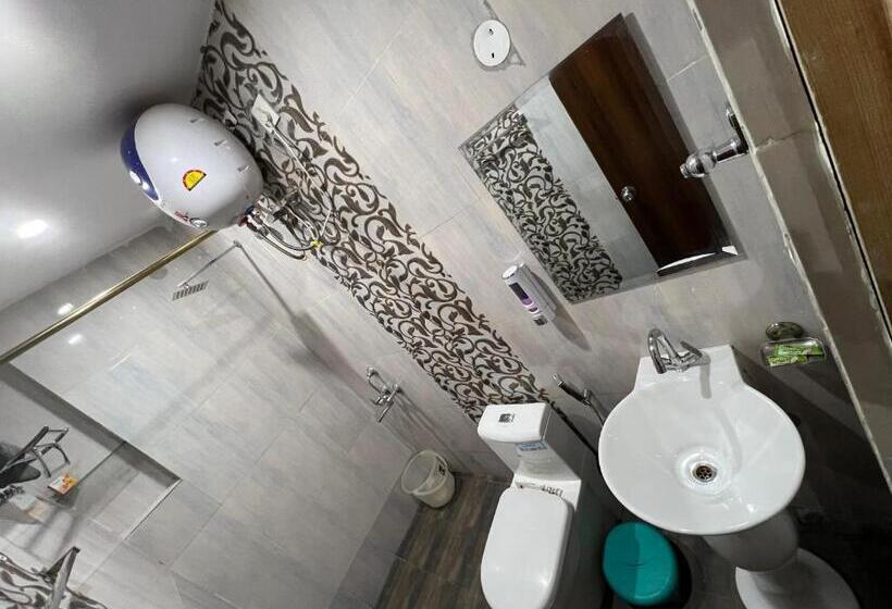 جناح غرفتين نوم, House Of Lights