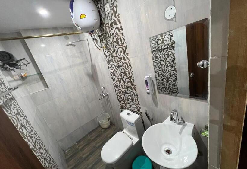 جناح غرفتين نوم, House Of Lights