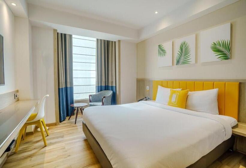اتاق سوپریور با تخت بزرگ, Bloom Hotel   Karol Bagh