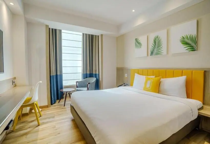 اتاق سوپریور با تخت بزرگ, Bloom Hotel Karol Bagh