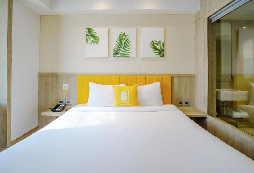 디럭스 룸 킹사이즈 침대, Bloom Hotel   Karol Bagh