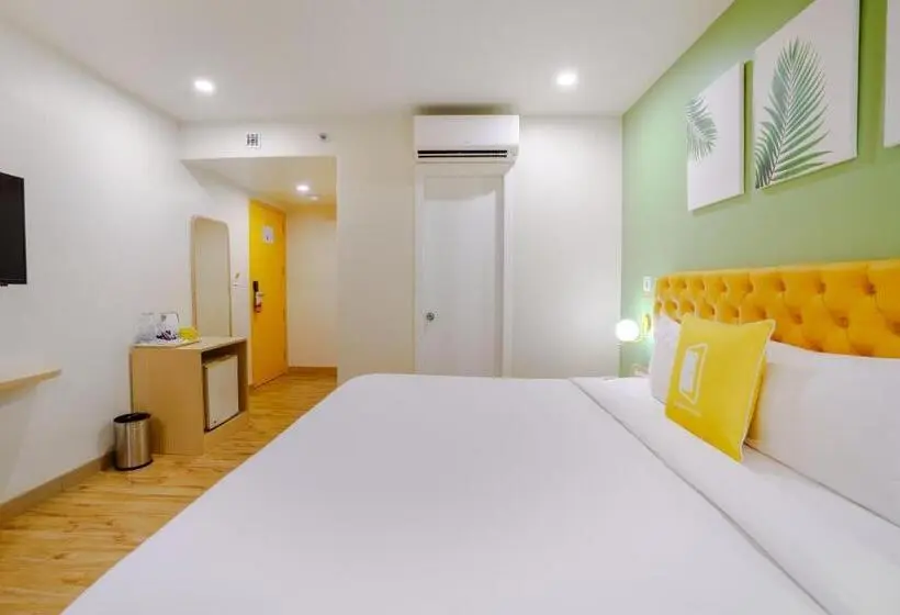 اتاق استاندارد با تخت بزرگ, Bloom Hotel Karol Bagh