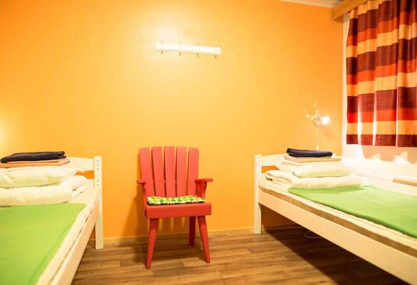 سرير فى غرفة مشتركه, Kuerkievari Kuerhostel
