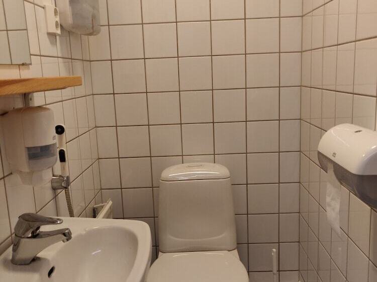 سرير فى غرفة مشتركه, Kuerkievari Kuerhostel