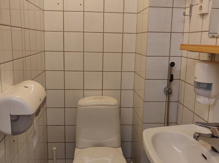 سرير فى غرفة مشتركه, Kuerkievari Kuerhostel