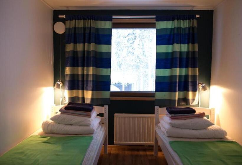 سرير فى غرفة مشتركه, Kuerkievari Kuerhostel
