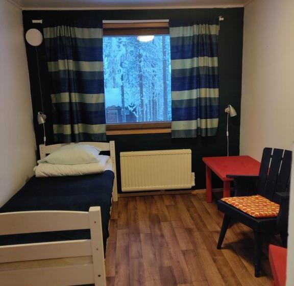 غرفة إقتصادية فردية, Kuerkievari Kuerhostel