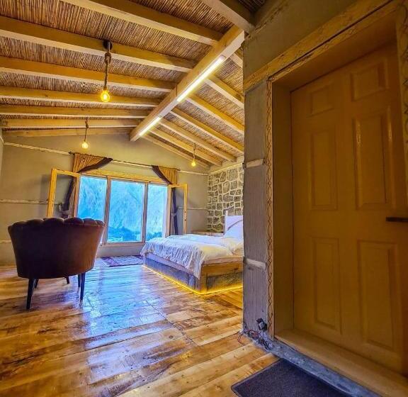 اتاق استاندارد با چشمانداز کوهستان, Kungrah Resort Ghulkin