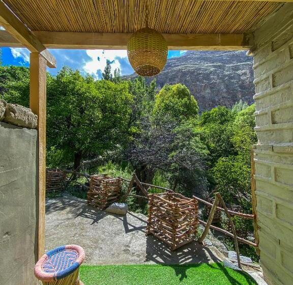 اتاق استاندارد با چشمانداز کوهستان, Kungrah Resort Ghulkin
