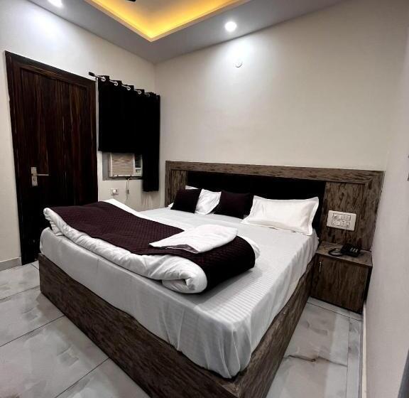 エコノミールーム, Fabhotel Dev Palace