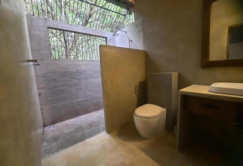 标准间带阳台, Hornbill Forest Habarana