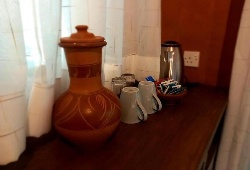 带花园景观和一个卧室的别墅, Hornbill Forest Habarana