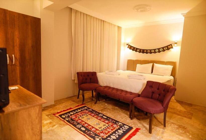 חדר סטנדרט, Hydros Cave Suit