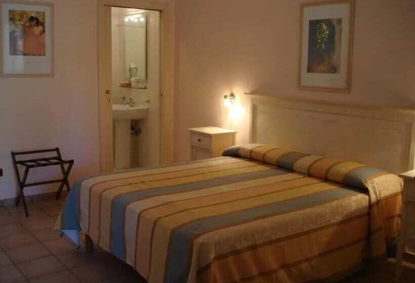 غرفة سوبيريور ثلاثية, Il Borghetto Beach Club Resort