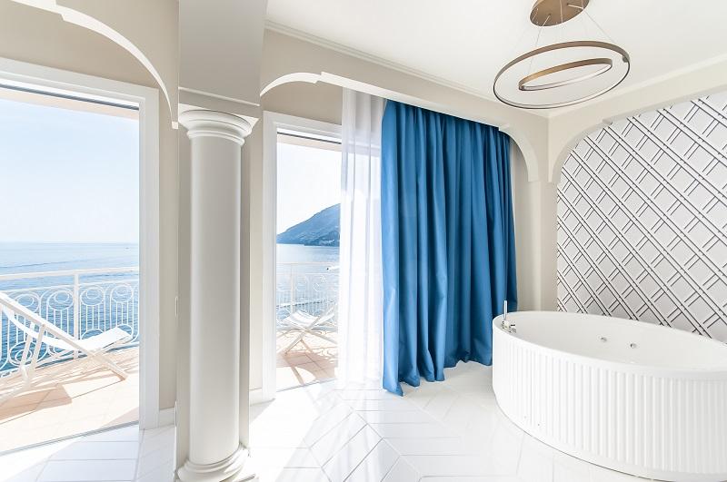 디럭스 스위트 바다 전망, The Meru Sanur