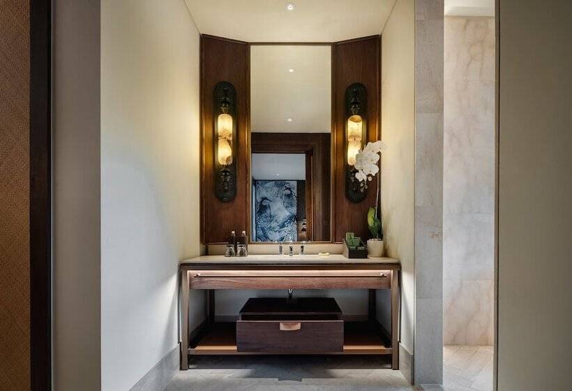 디럭스 스위트, The Meru Sanur