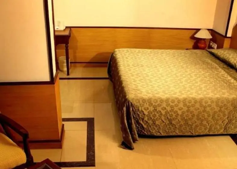 デラックスルーム, The Surya, Cochin