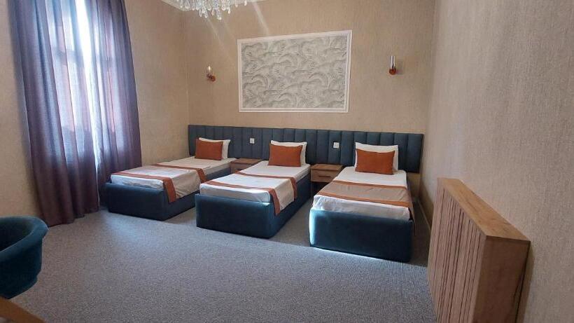 اتاق سوپریور سه تخته, Pera Hotel Baku