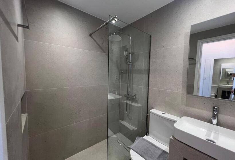 חדר משפתחתי סופריור, Yaleena Residences