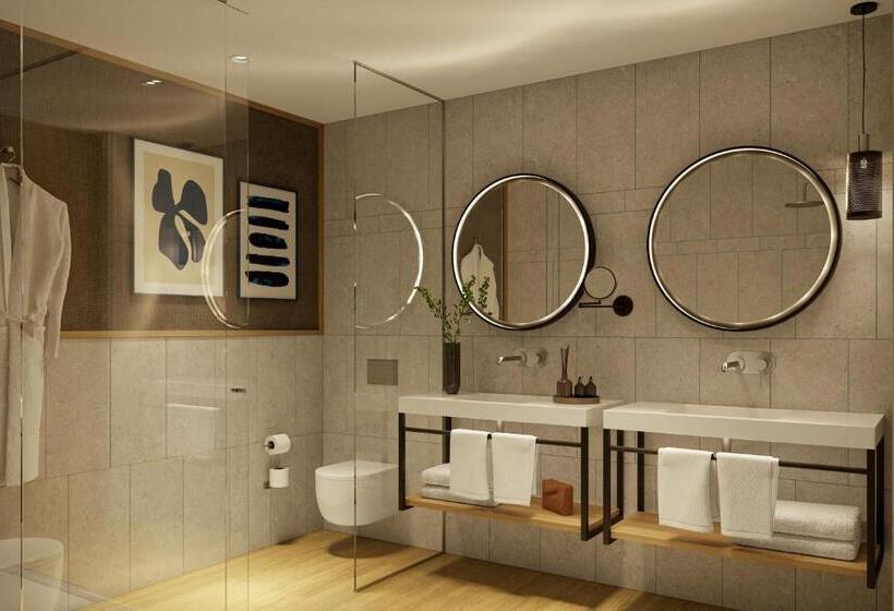Номер Superior Кровать Кинг, Four Points By Sheraton Barcelona Airport