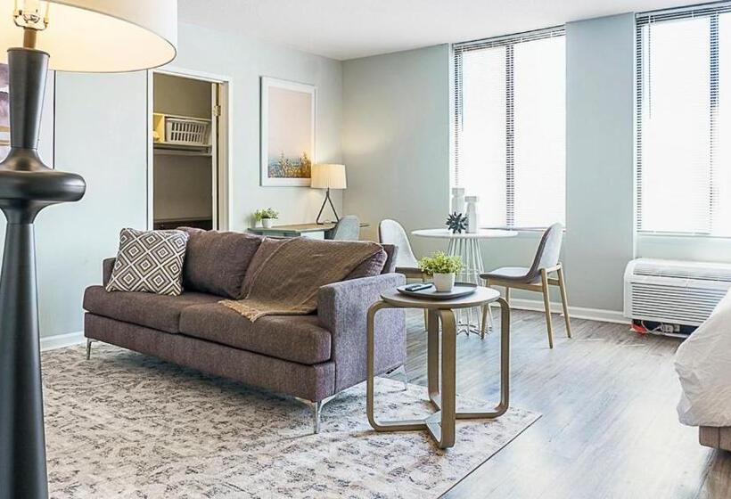 Standard Studio, Three Rivers Apartments By Barsala